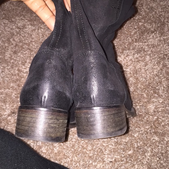 Barney’s - Picture 3 of 4